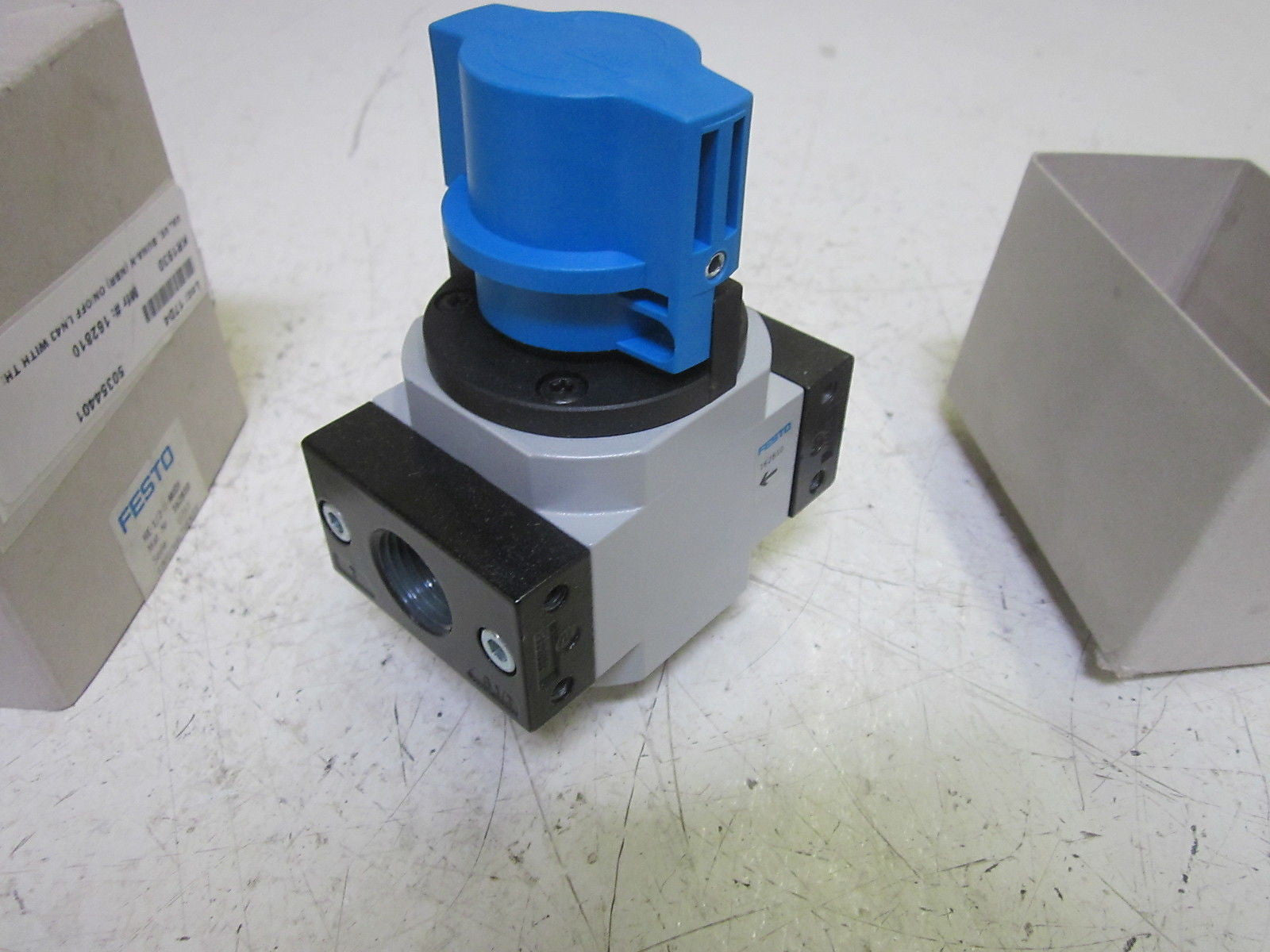 FESTO HE-1/2-D-MIDI MANUAL ON/OFF START VALVE 230PSI *NEW IN BOX*