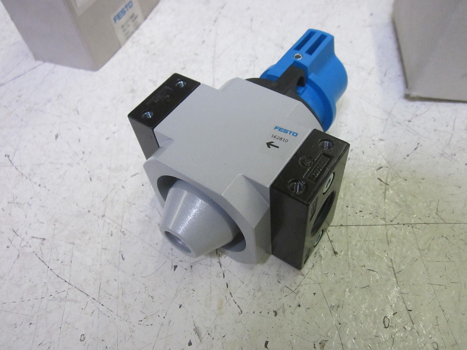 FESTO HE-1/2-D-MIDI MANUAL ON/OFF START VALVE 230PSI *NEW IN BOX*