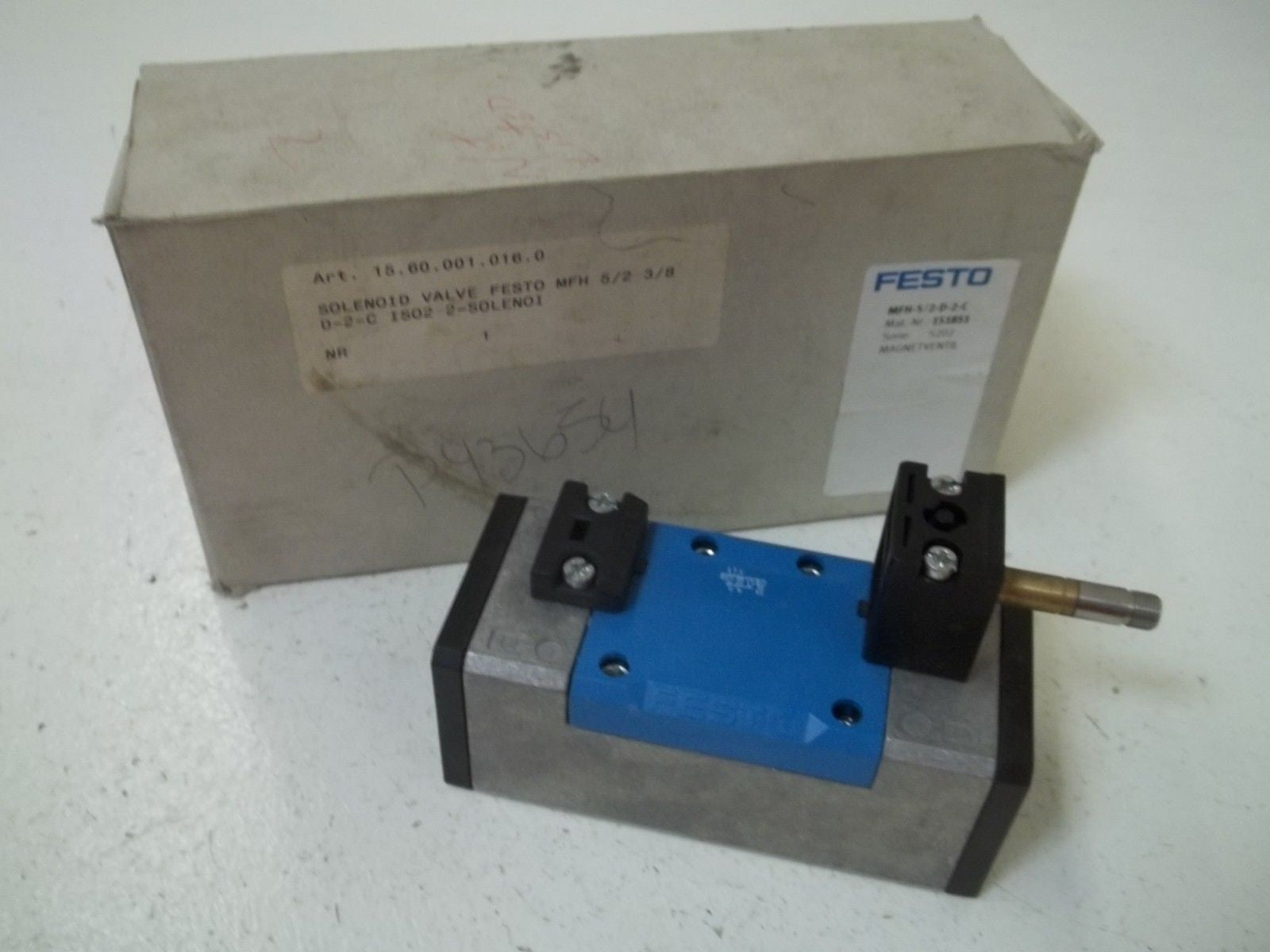 FESTO MFH-5/2-D-2-C SOLENOID VALVE W/MANUAL OVERRIDE *NEW IN BOX*