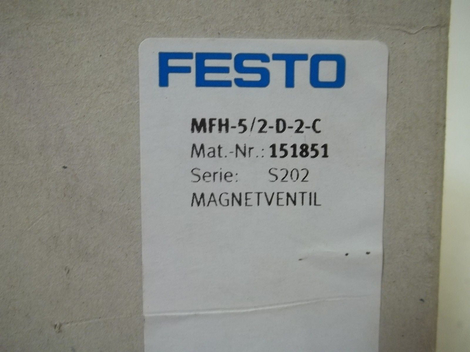 FESTO MFH-5/2-D-2-C SOLENOID VALVE W/MANUAL OVERRIDE *NEW IN BOX*