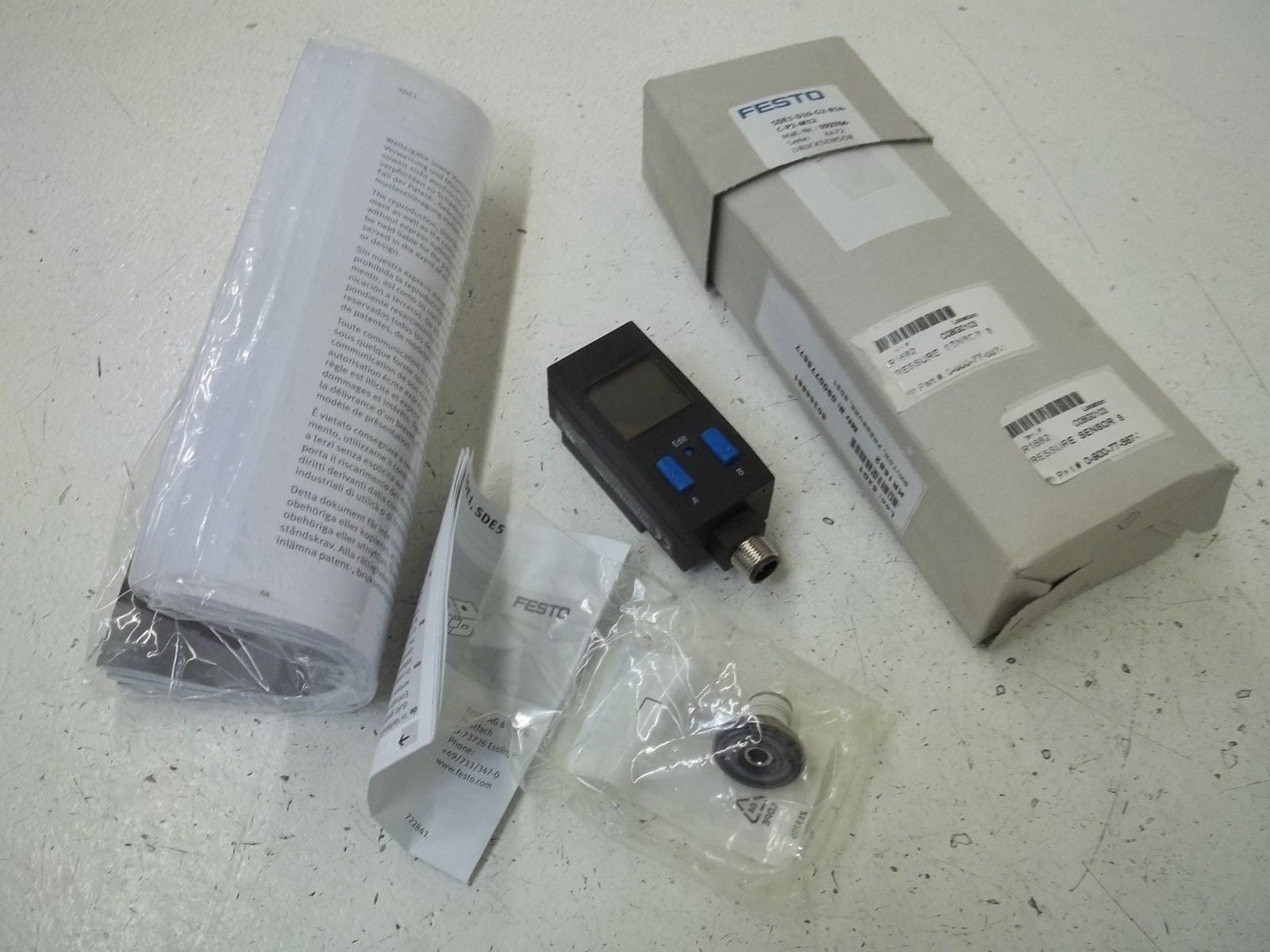 FESTO SDE1-D10-G2-R14-C-P2-M12 PRESSURE SENSOR *NEW IN BOX*