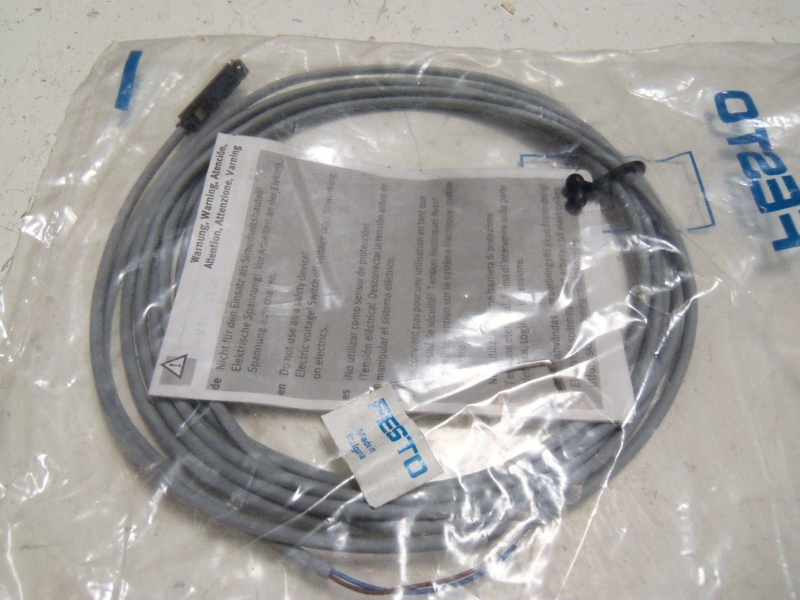 FESTO SME-8-ZS-KL-LED-24 PROXIMITY SENSOR *NEW IN FACTORY BAG*