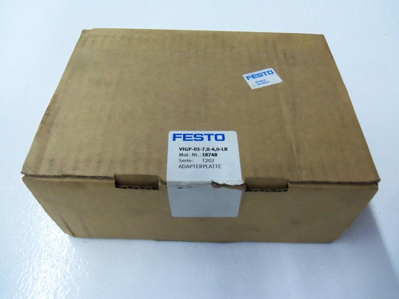 FESTO VIGP-03-7,0-4,0-LR PNEUMATIC VALVE ADAPTER *NEW IN BOX*