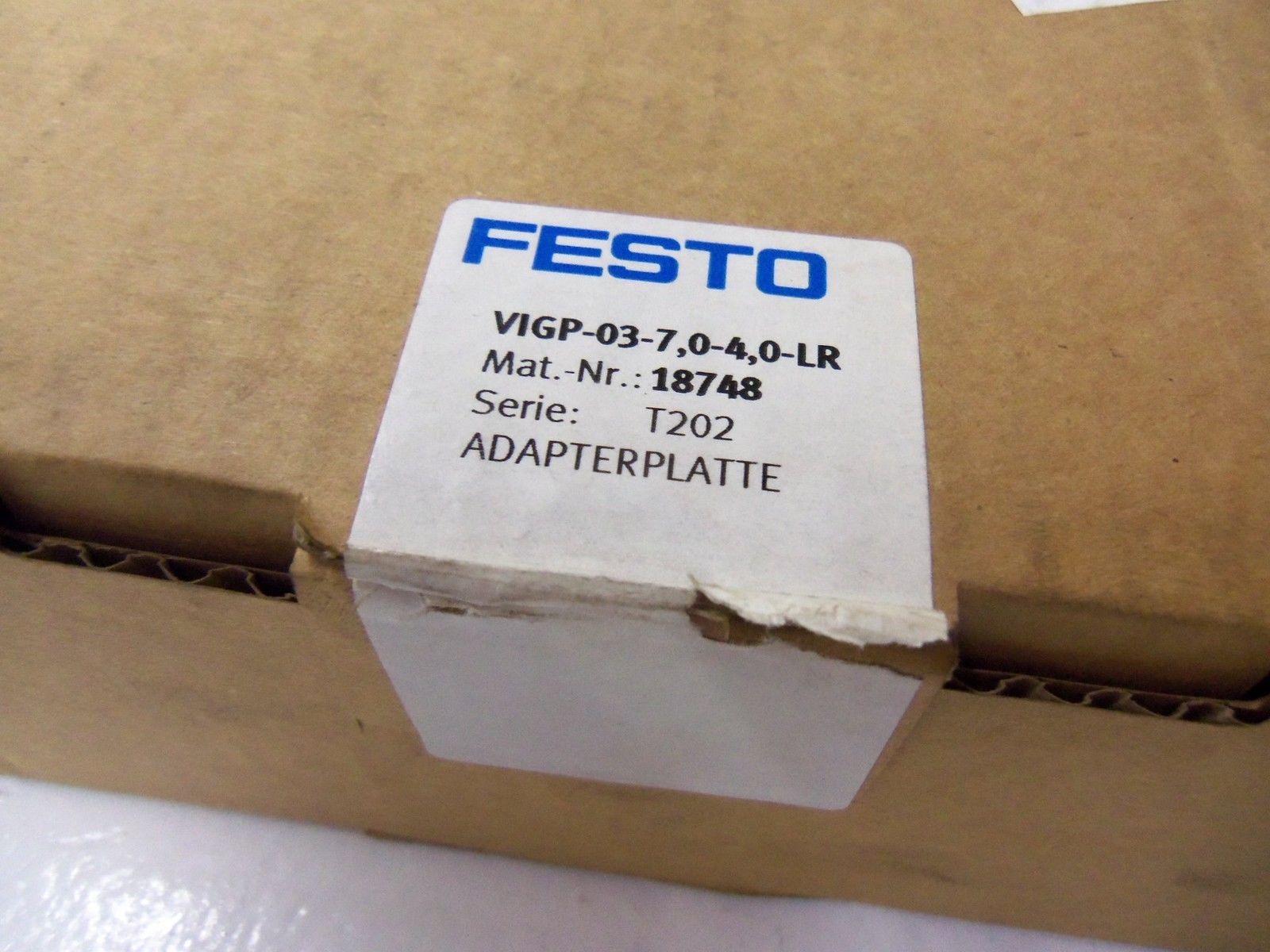 FESTO VIGP-03-7,0-4,0-LR PNEUMATIC VALVE ADAPTER *NEW IN BOX*