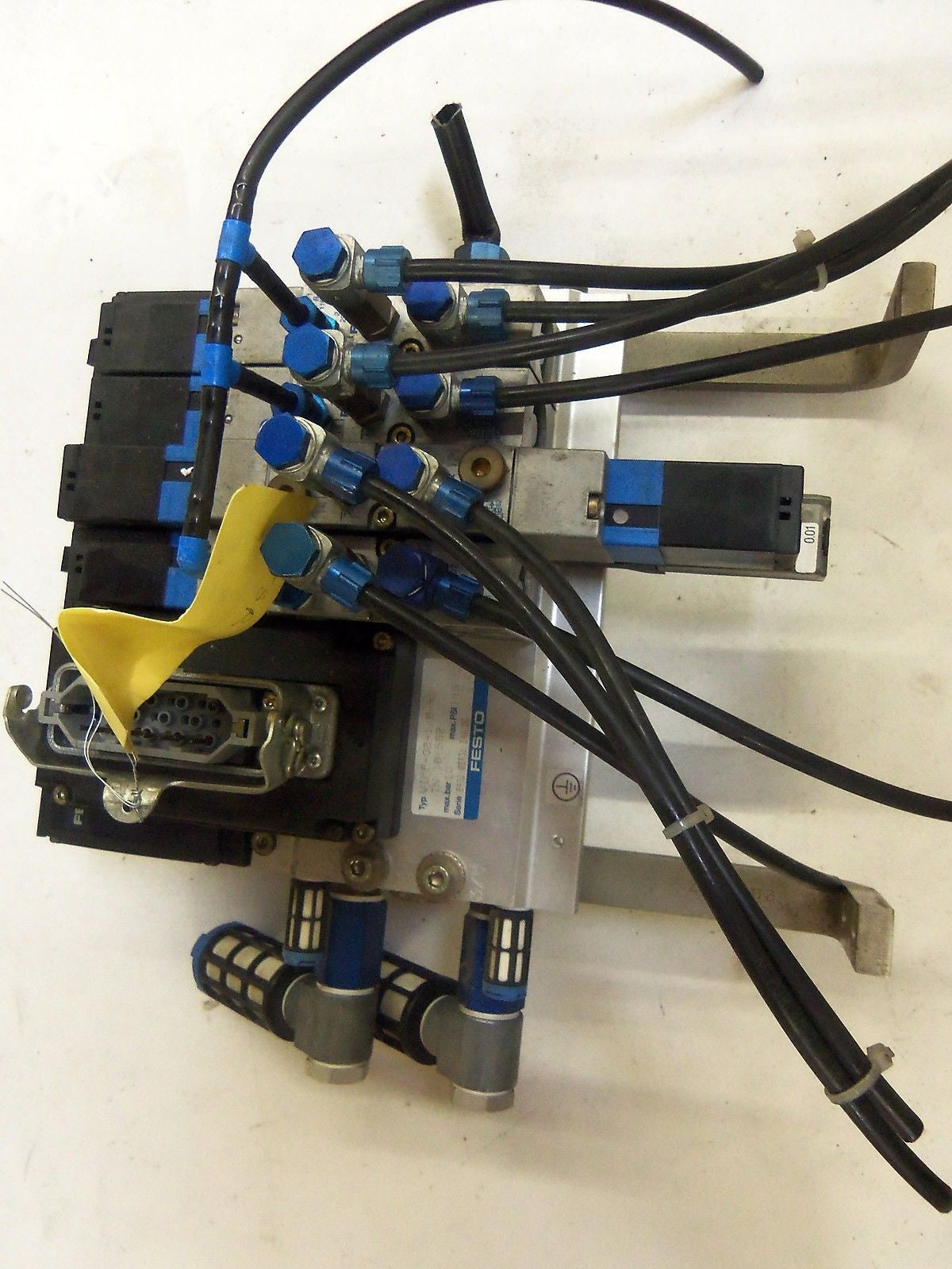FESTO VIMP-02-1/8-4 MANIFOLD RAILS *USED*