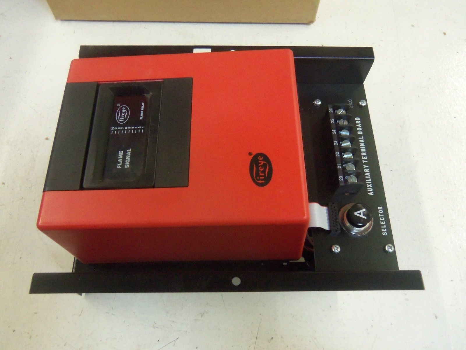 FIREYE 60-2060-16 MODERNIZATION ADAPTER *NEW IN BOX*