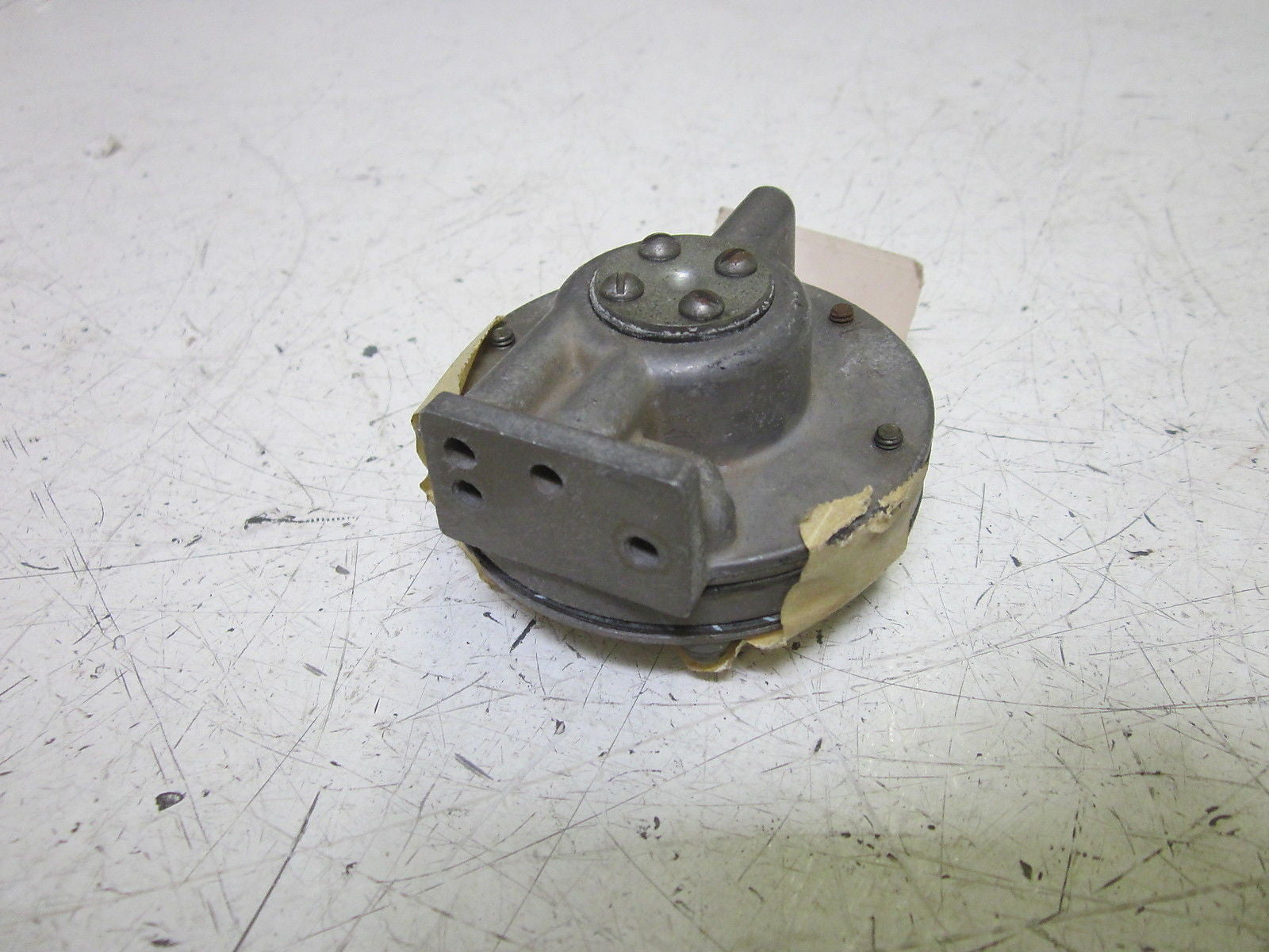 FISHER 18A5299X012 RELAY PILOT ASSEMBLY *USED*