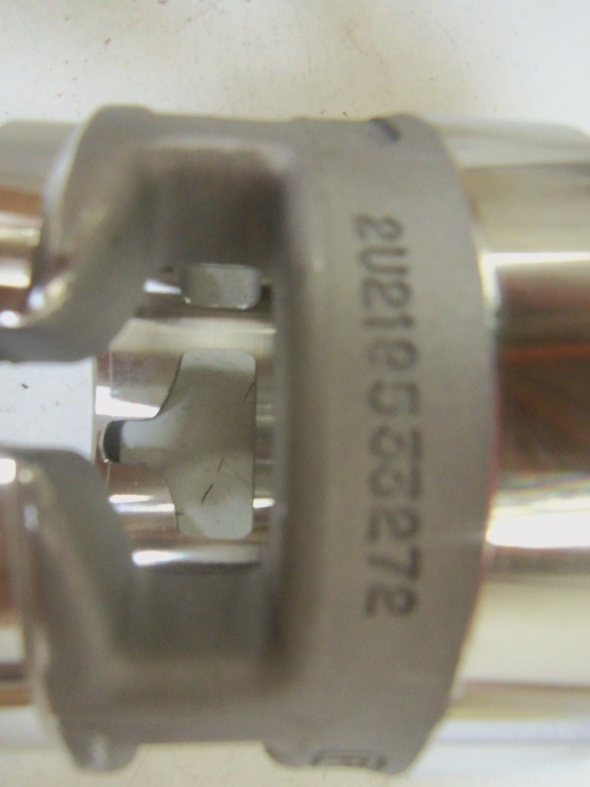 FISHER 2U219533272 VALVE CAGE *NEW IN BOX*