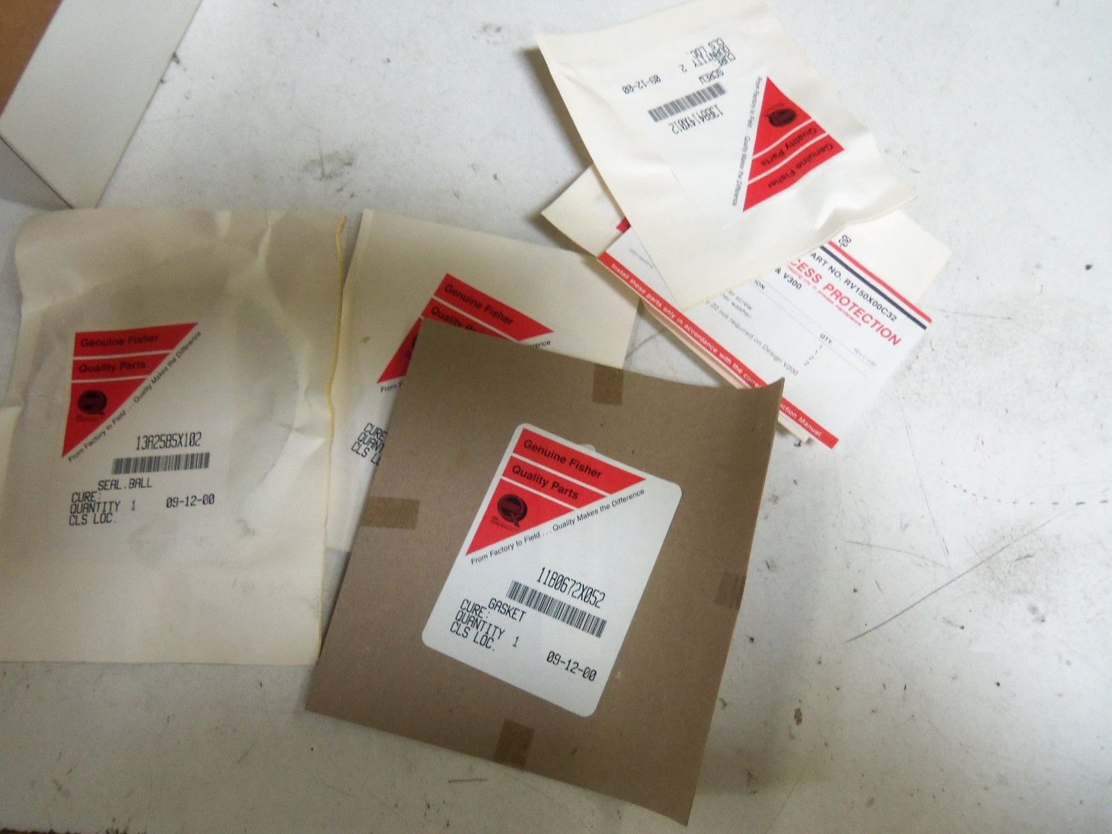 FISHER 5U150X00C32 REPAIR KIT *NEW IN BOX*