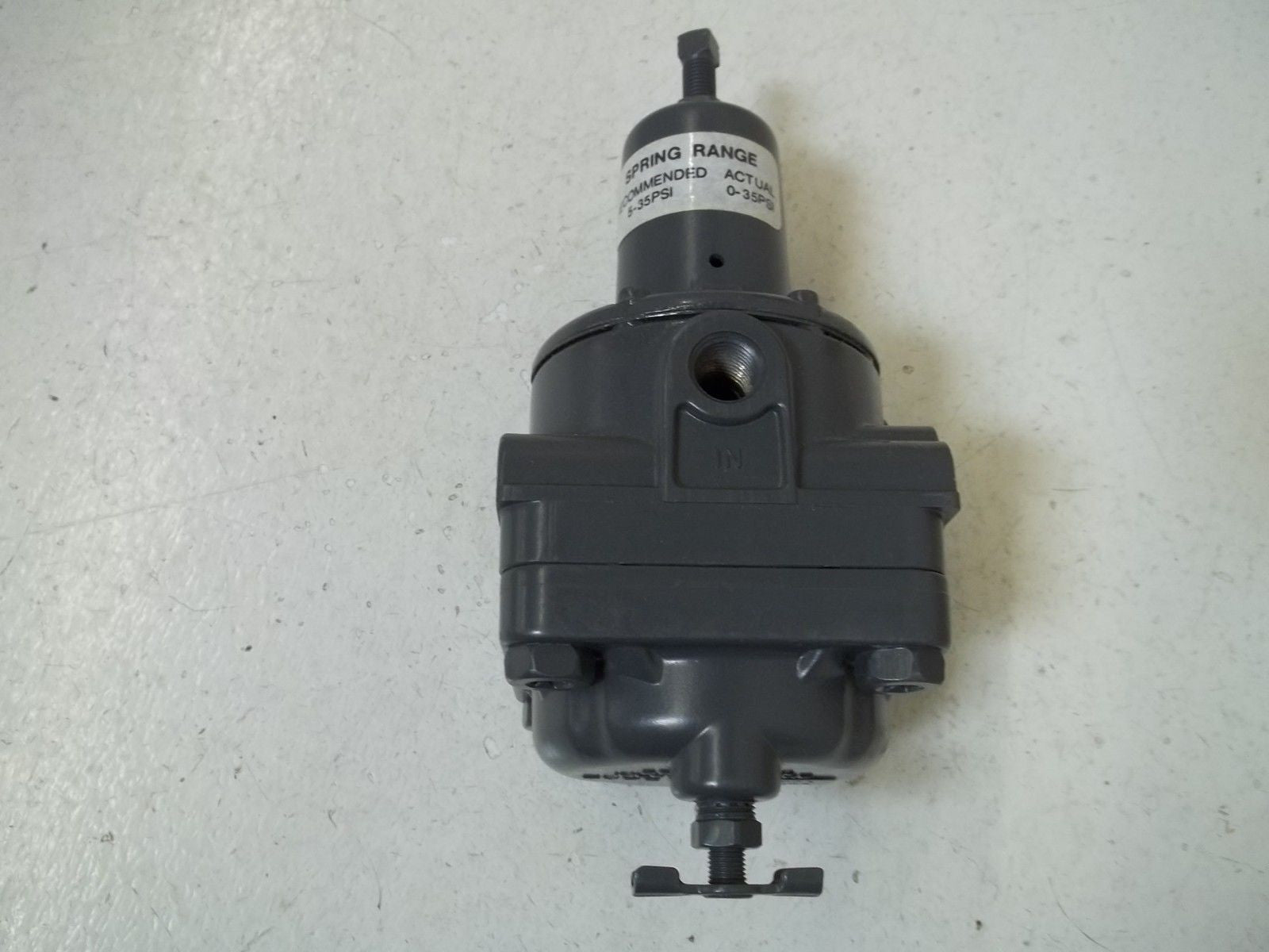 FISHER 67AFR/221 FILTER REGULATOR *NEW IN BOX*