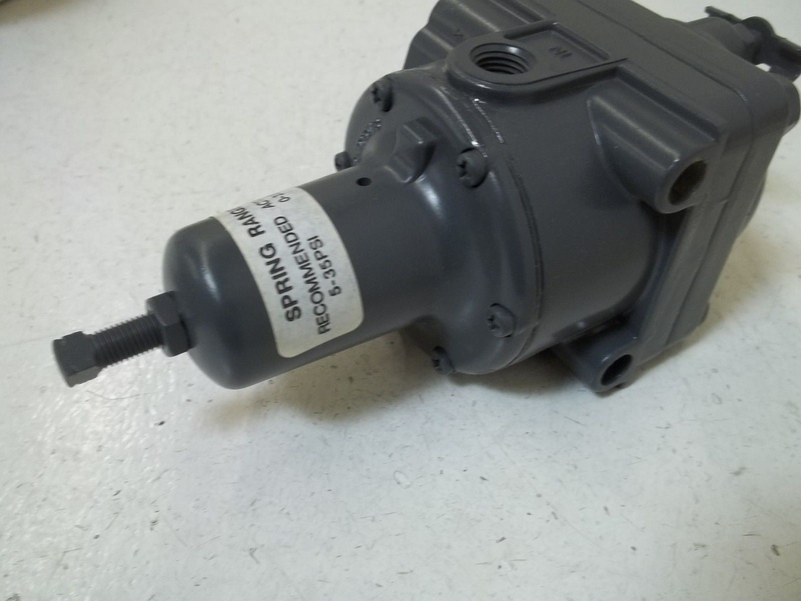 FISHER 67AFR/221 FILTER REGULATOR *NEW IN BOX*
