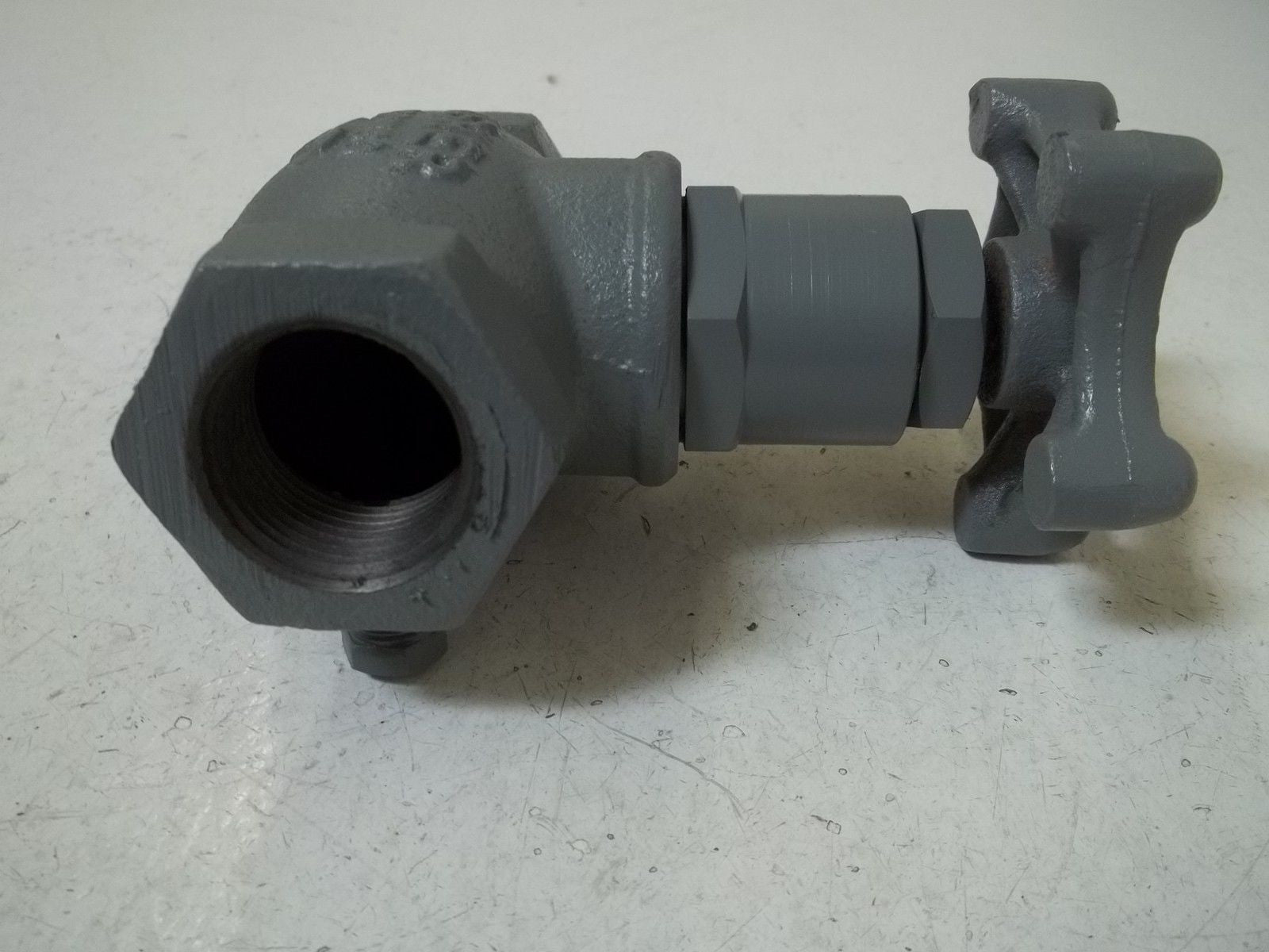 FISHER CONTROL N301-08 ANGEL VALVE *NEW IN BOX*
