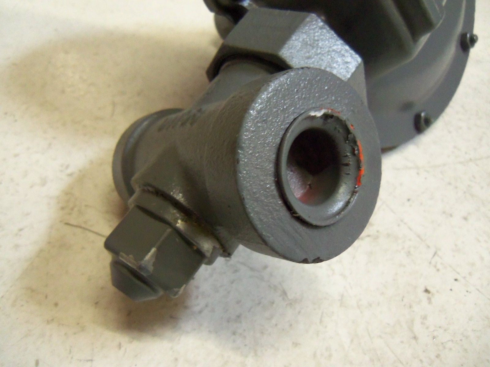 FISHER Y612-103 PUMP *NEW IN BOX*