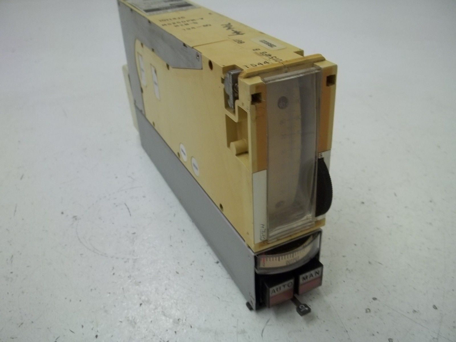 FOXBORO 250PM-V-M2N-S DISPLAY STATION *USED*