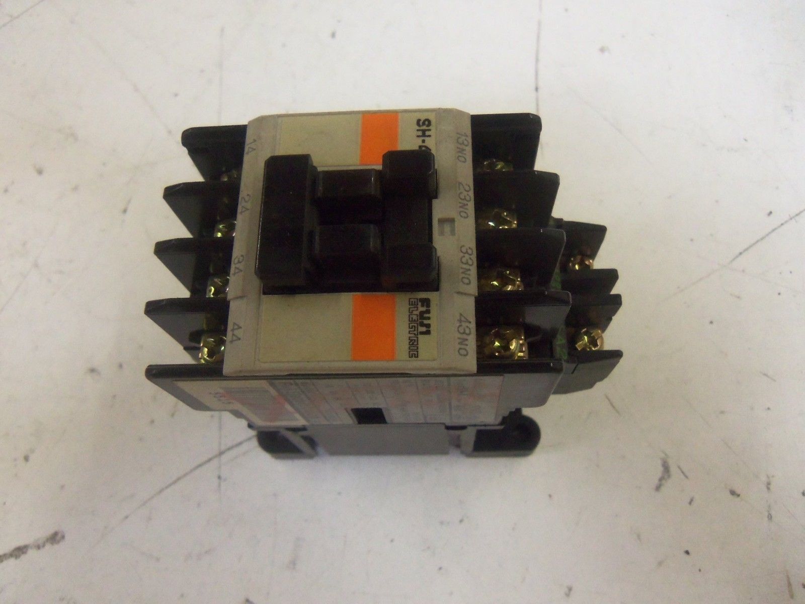 FUJI ELECTRIC SH-4 4SH440 MAGNETIC CONTACTOR *USED*