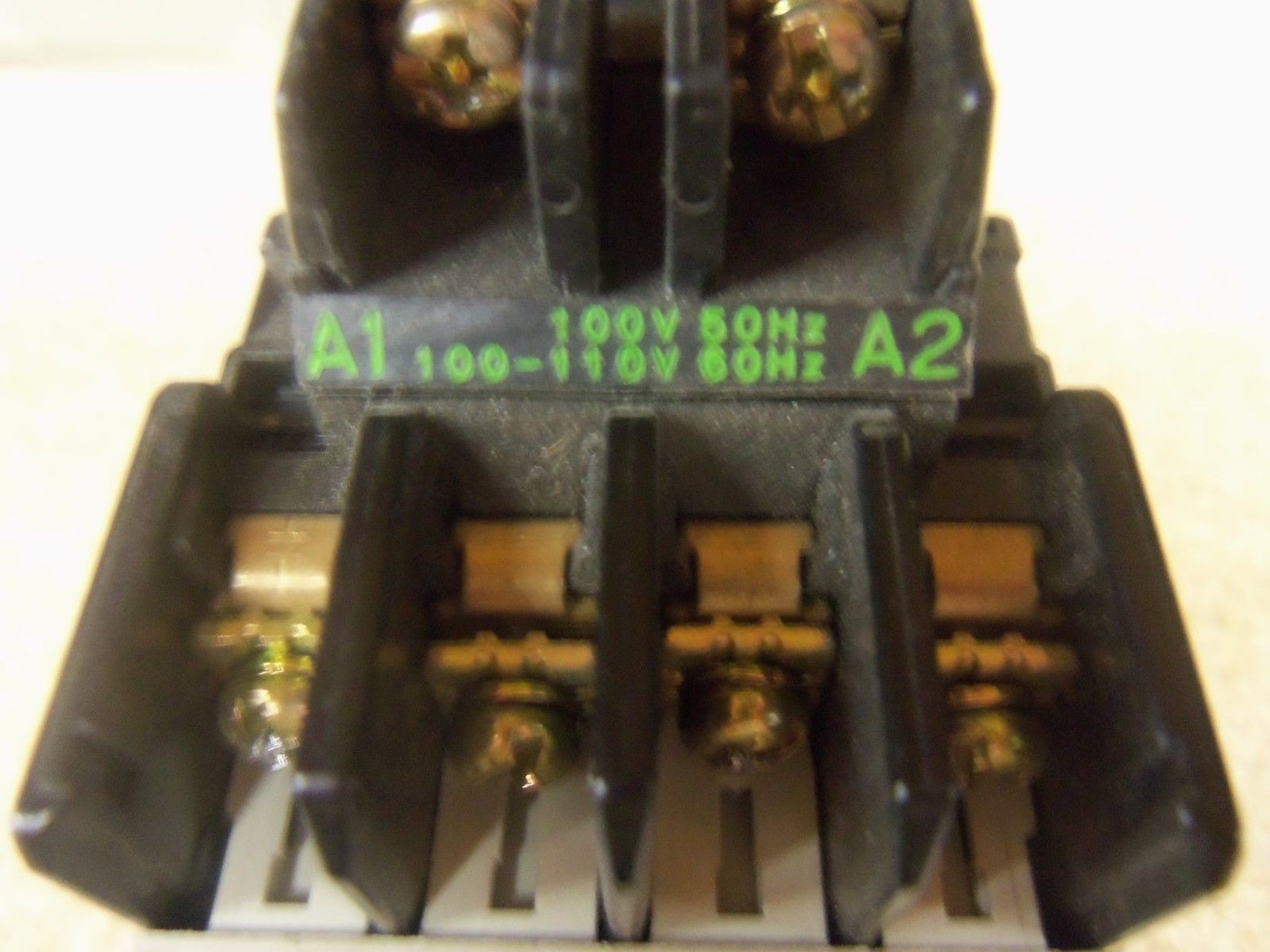 FUJI ELECTRIC SH-4 4SH440 MAGNETIC CONTACTOR *USED*