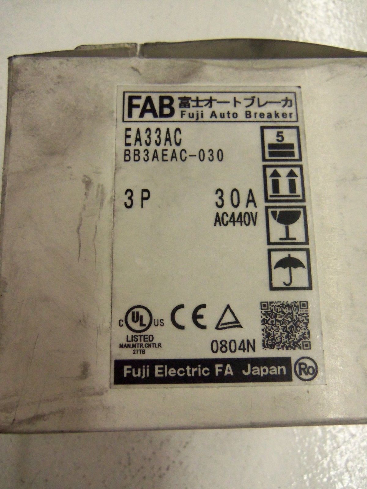 FUJI EA33AC CIRCUIT BREAKER AC400V *NEW IN BOX*
