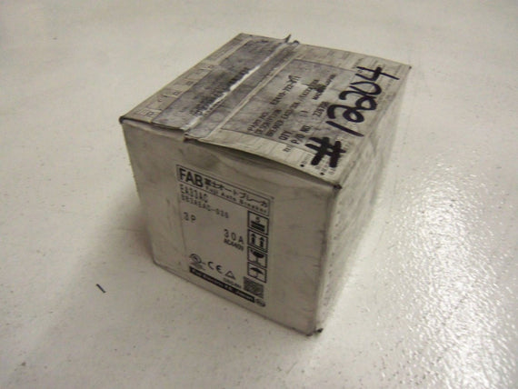 FUJI EA33AC CIRCUIT BREAKER AC400V *NEW IN BOX*