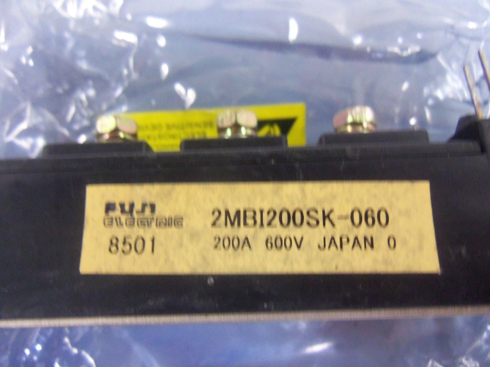 FUJI ELECTRIC 2MBI200SK-060 *NEW NO BOX*