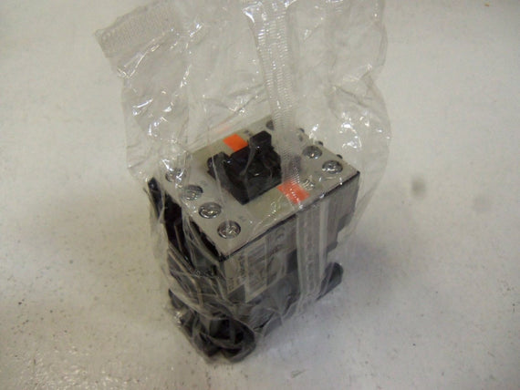 FUJI ELECTRIC AUXILIARY RELAY SH-4Y *NEW IN BAG*