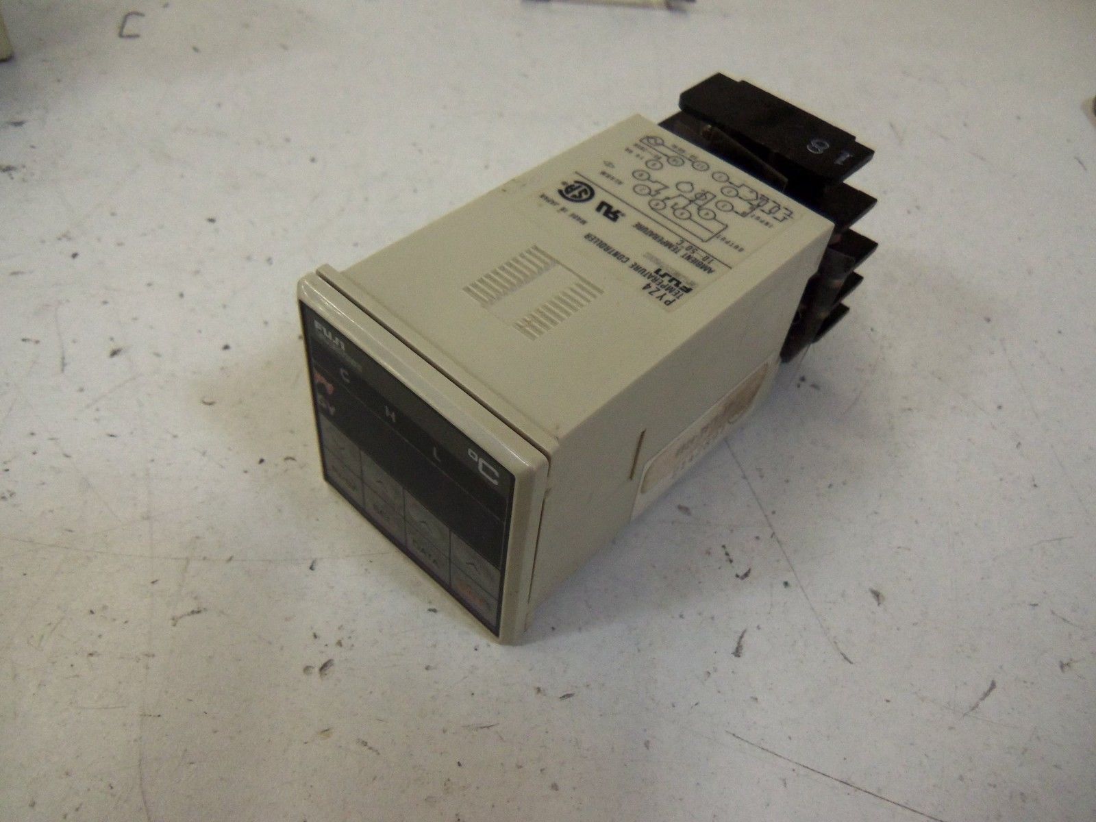 FUJI ELECTRIC MICRO-Z PYZ4-TBY1-5V TEMPERATURE CONTROLLER *NEW IN BOX*