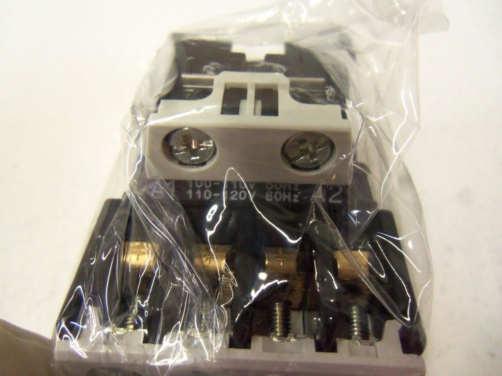 FUJI ELECTRIC SH-4Y AUXILIARY RELAY *NEW IN BOX*