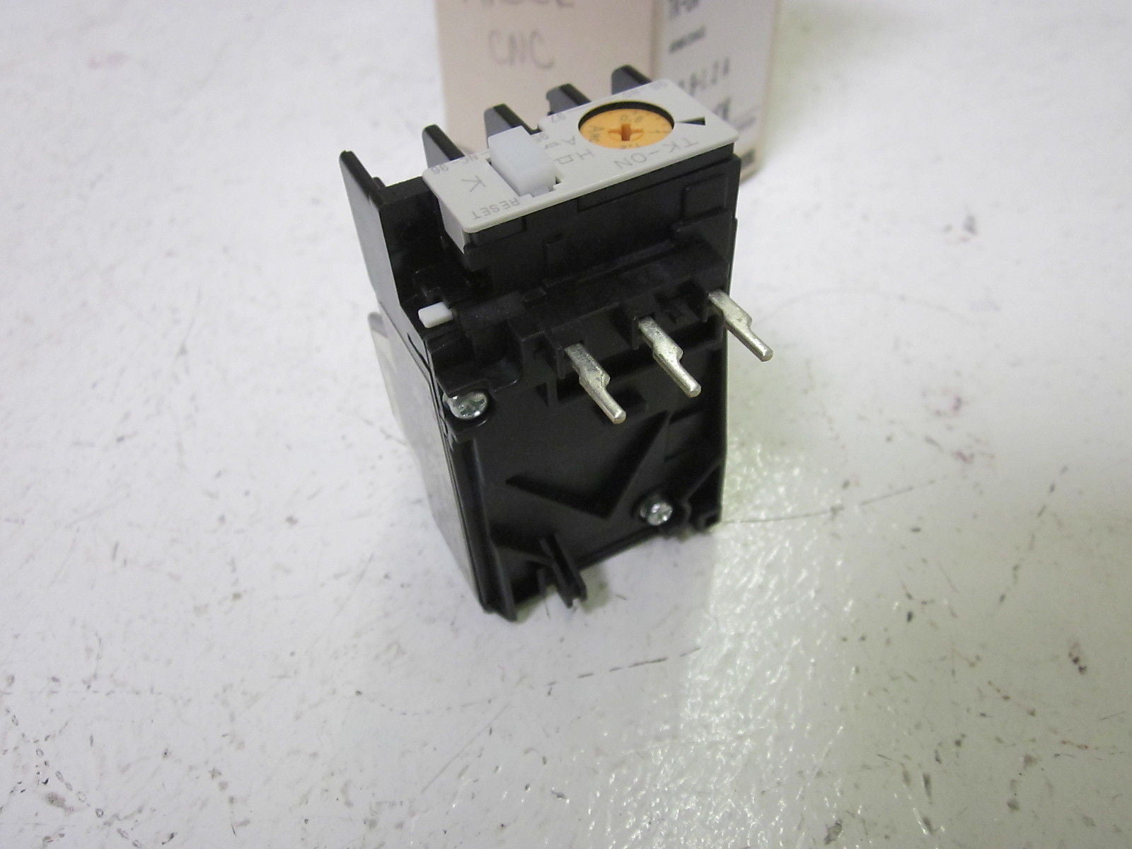 FUJI ELECTRIC 4NK0AG TK-0N THERMAL OVERLOAD RELAY 0.8-1.2A  *NEW IN BOX*