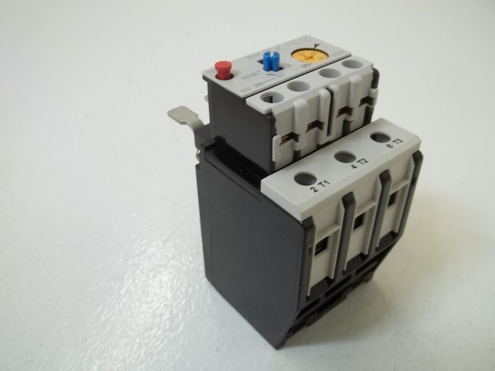 FUJI ELECTRIC TK-E2-3600 THERMAL OVERLOAD RELAY 24-36A *NEW IN BOX*