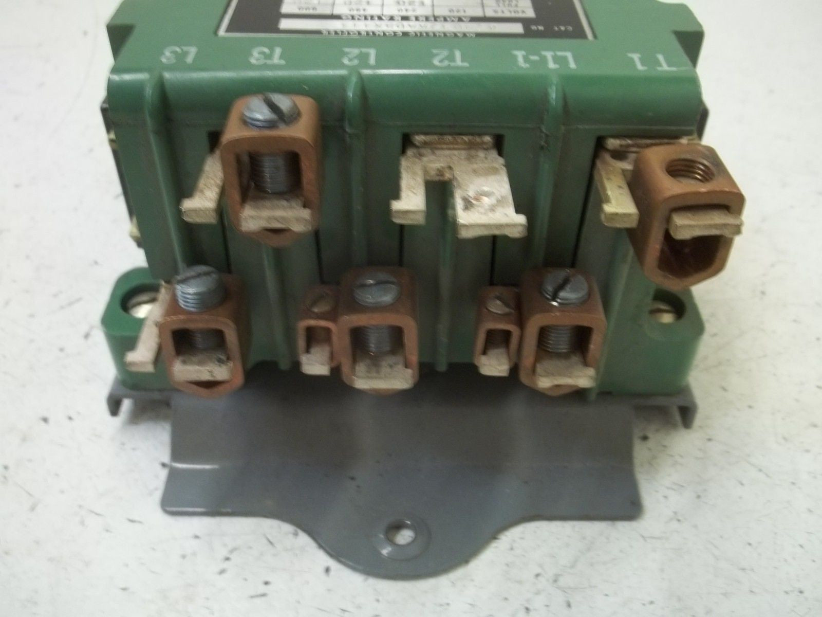 FURNAS 42HB32AAD8X111 MAGNETIC CONTROLLER *USED*