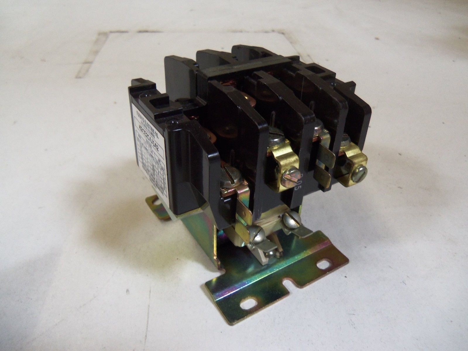 FURNAS ELECTRIC CO. 42CE25AJ142 *NEW NO BOX*