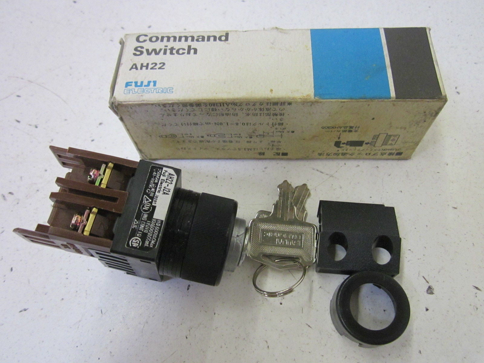 FUJI ELECTRIC AH22-J2A *NEW IN BOX*