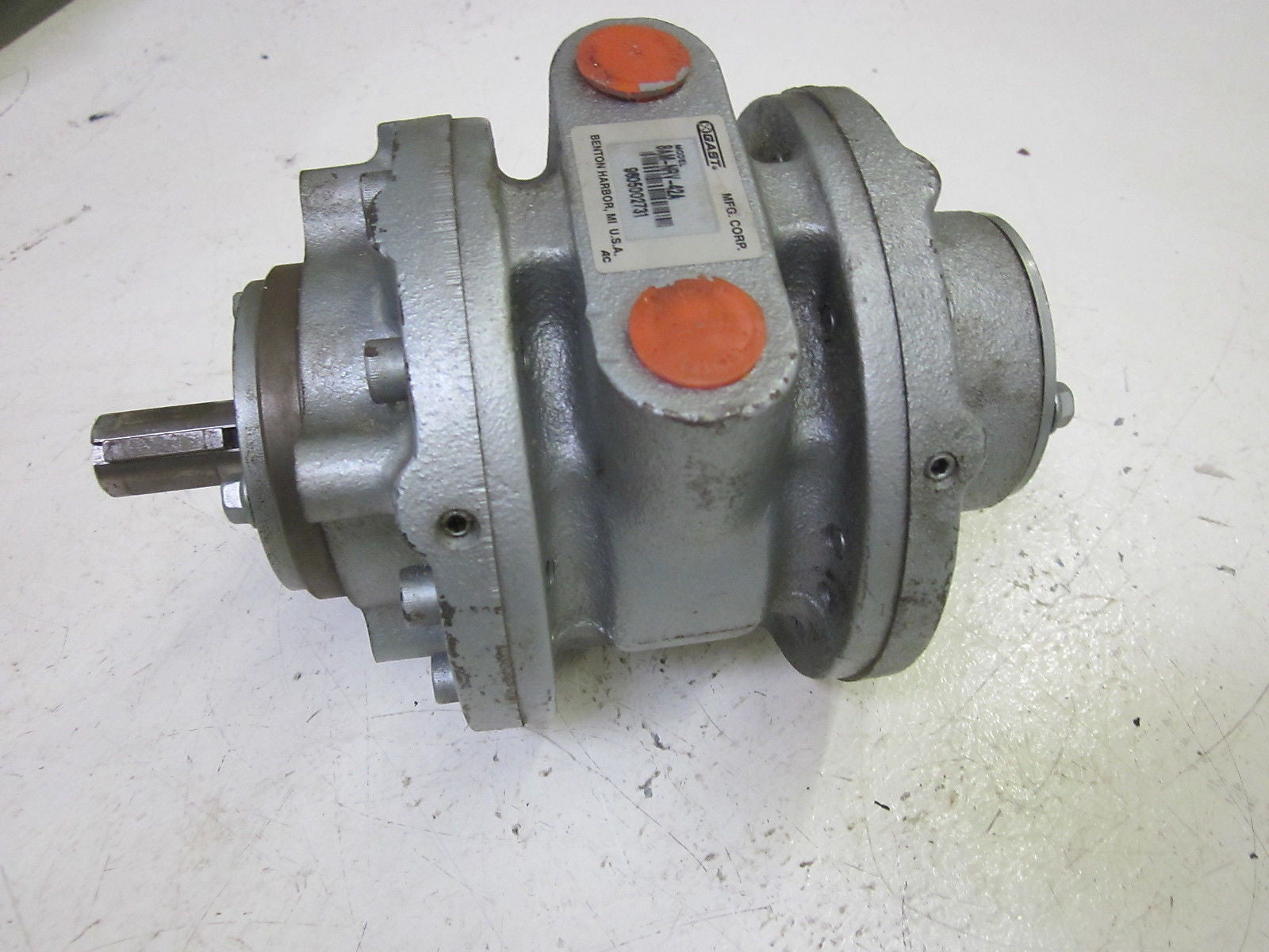 GAST 8AM-NRV-42A *USED*