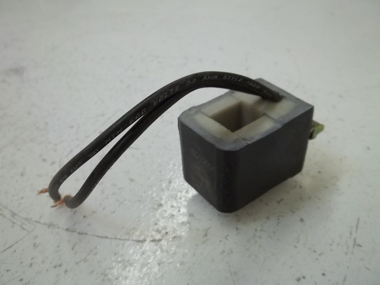GE 15D1G004 COIL *USED*