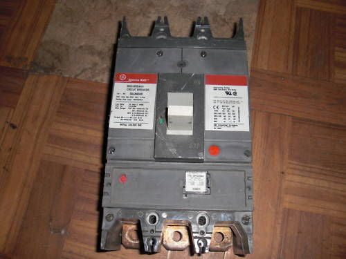 GENERAL ELECTRIC SGLA36AI0400 CIRCUIT BREAKER 400A *USED*