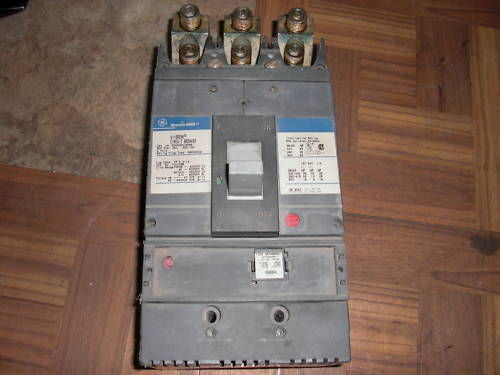 GE CIRCUIT BREAKER SGHA36AT0600 *USED*