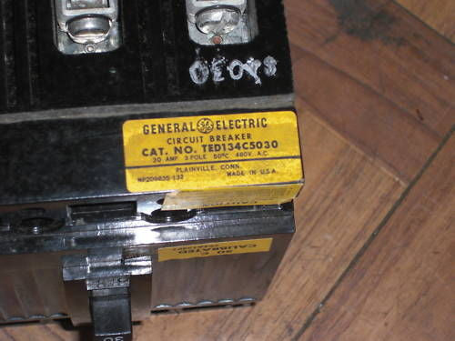 GE CIRCUIT BREAKER TED134C5030 *USED*