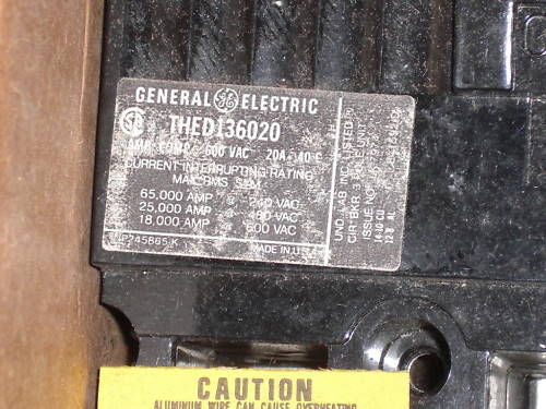 GENERAL ELECTRIC THED136020 CIRCUIT BREAKER 20A *NEW IN BOX*