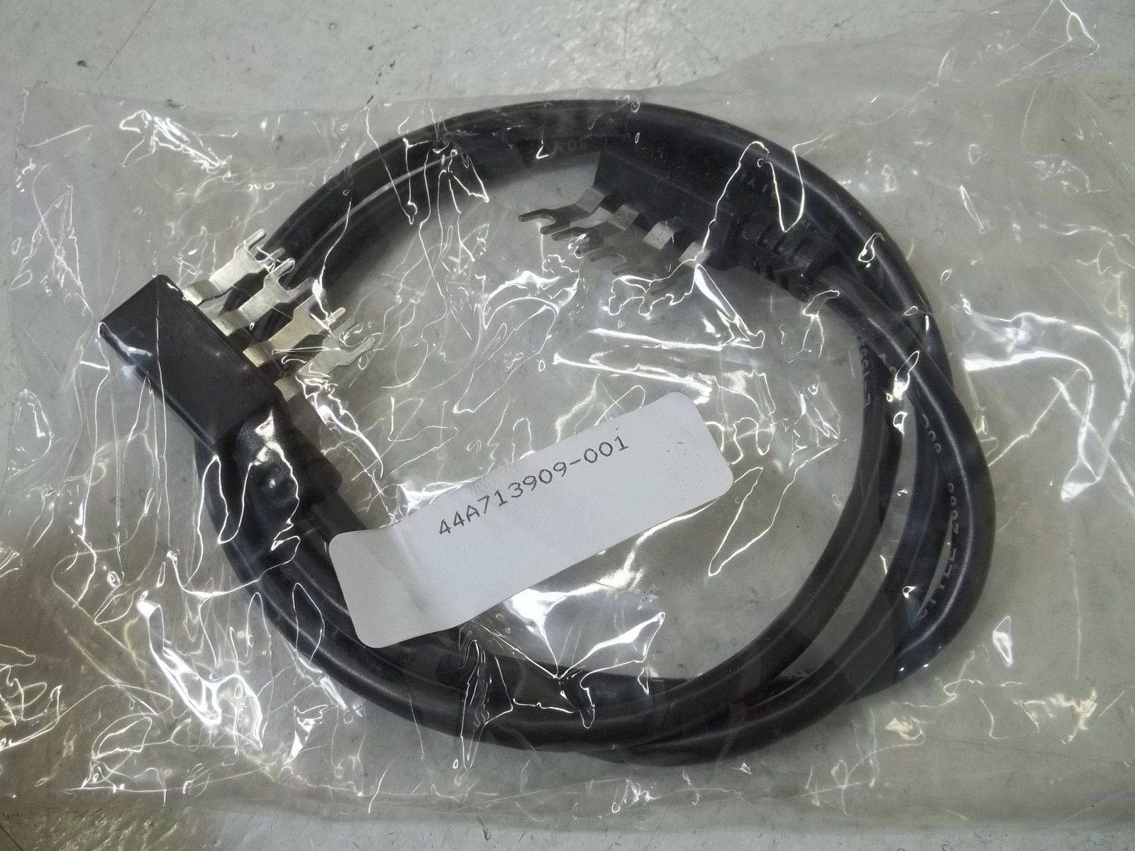 GE FANUC 44A713909-001 INTERFACE CABLE *NEW  OUT OF  A BOX*