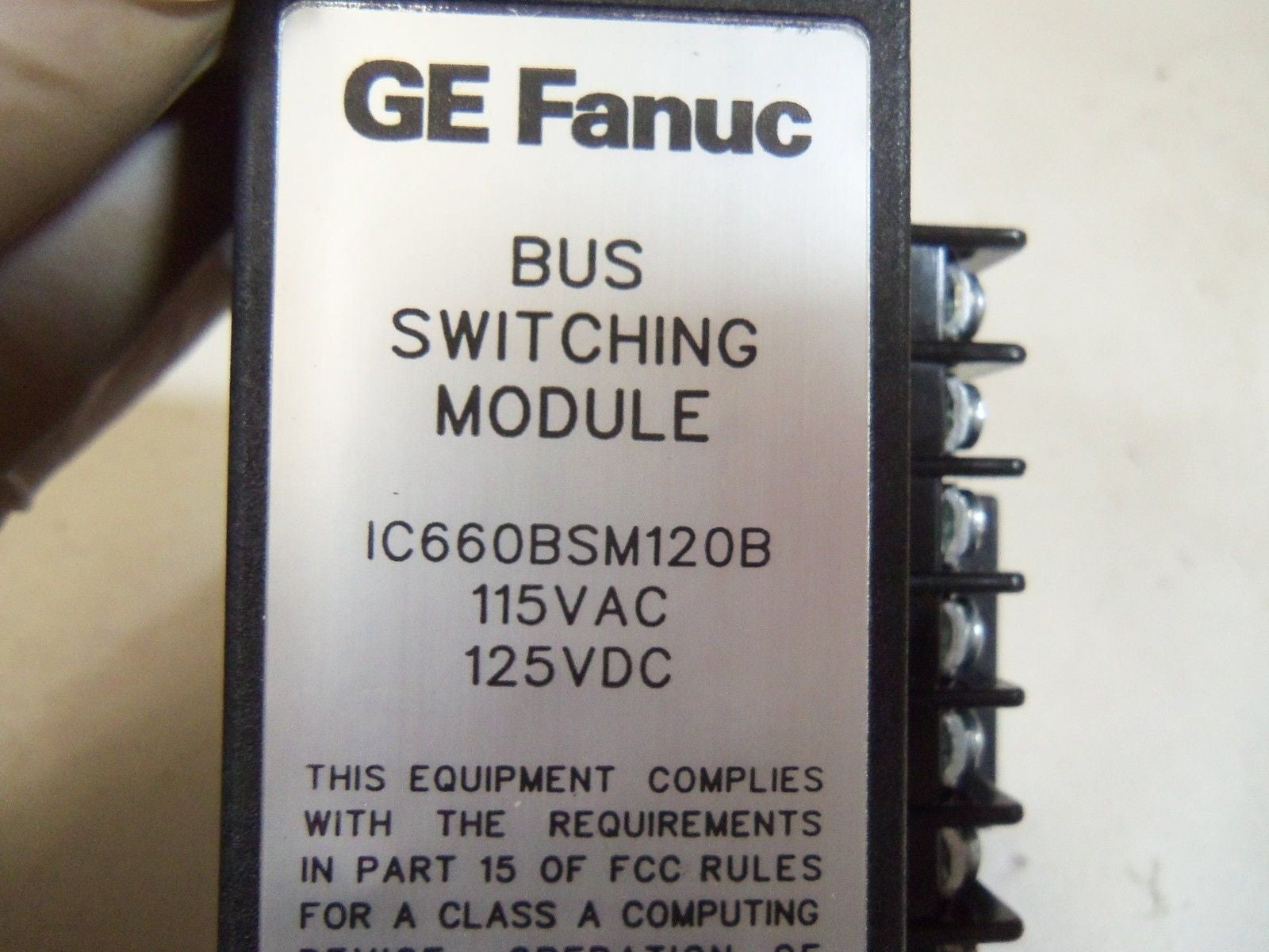 GE FANUC BUS SWITCHING MODELES IC660BSM120B *NEW IN BOX*