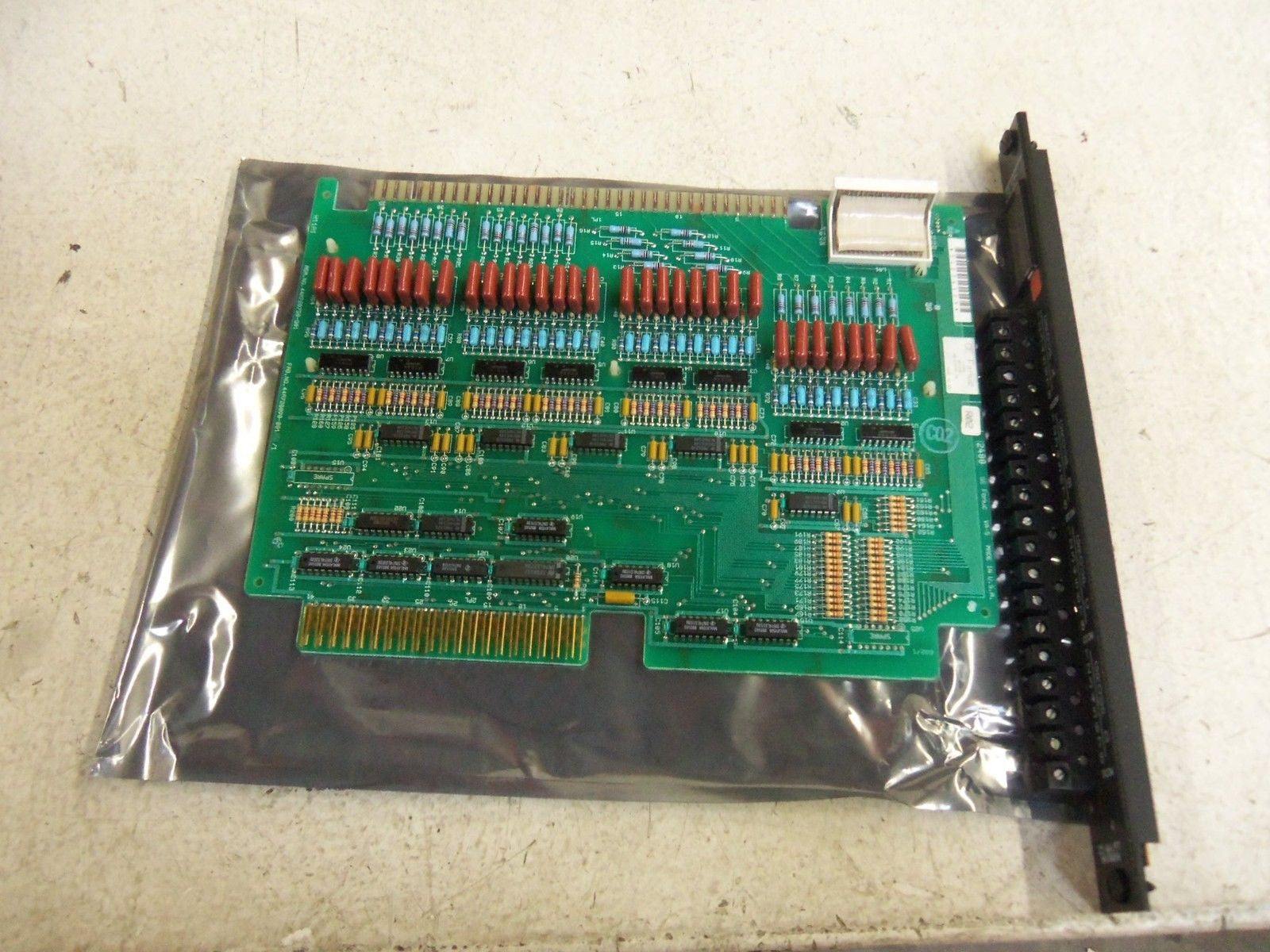 GE FANUC IC600BF832K INPUT MODULE *NEW IN BOX*