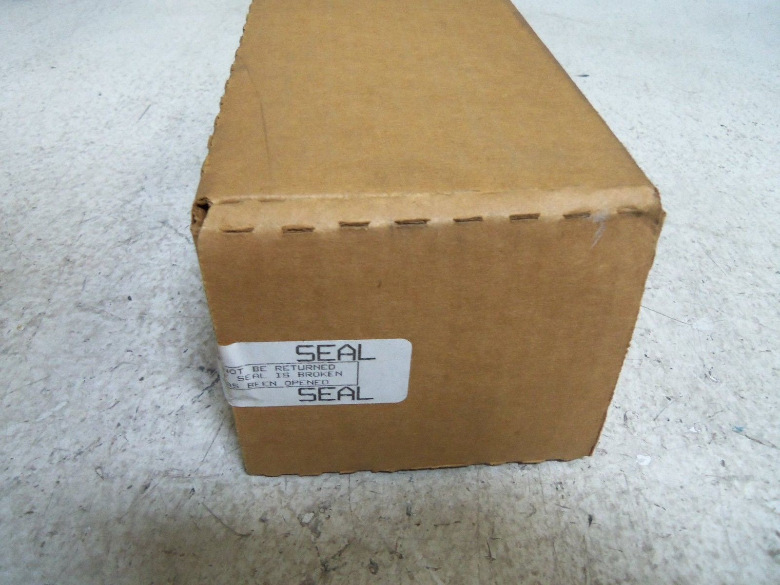 GE FANUC IC660BBA100D I/O BLOCK *FACTORY SEALED*