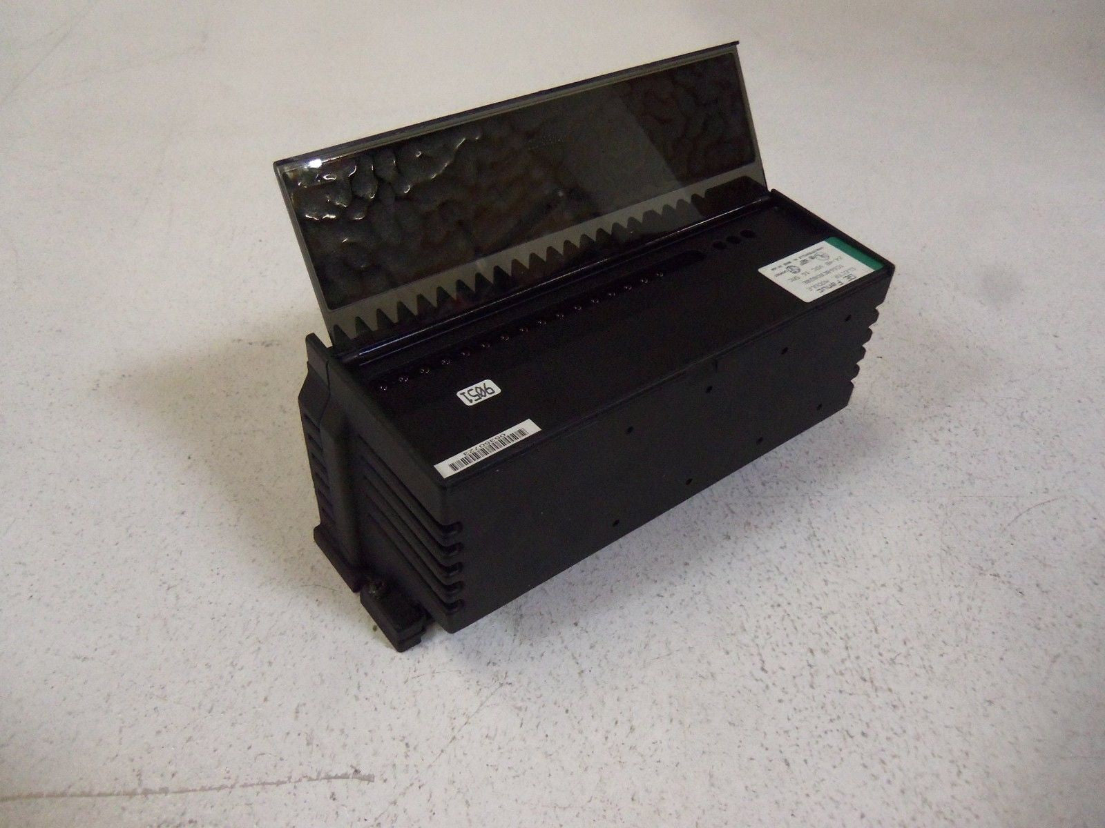 GE FANUC IC660BBD022 INPUT/OUTPUT MODULE  *USED*