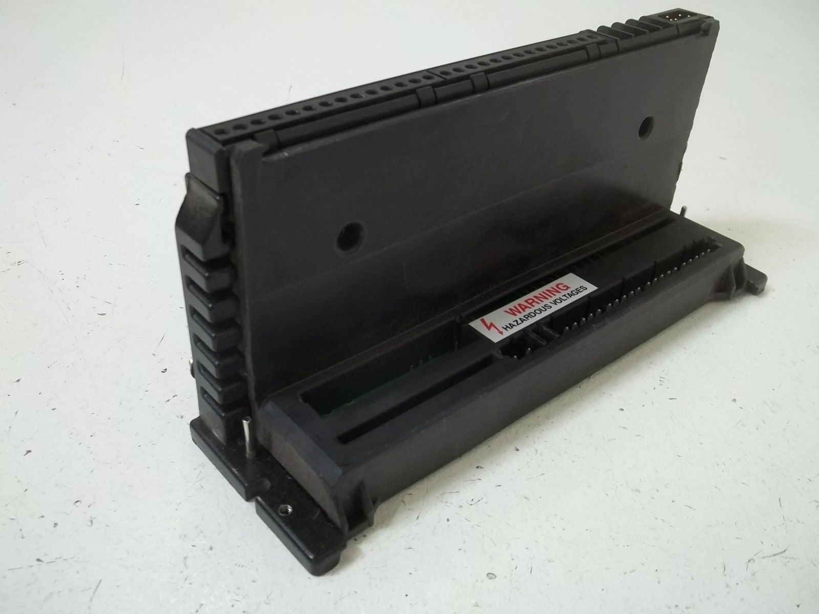 GE FANUC IC660TBR111A TERM. MODULE *USED*