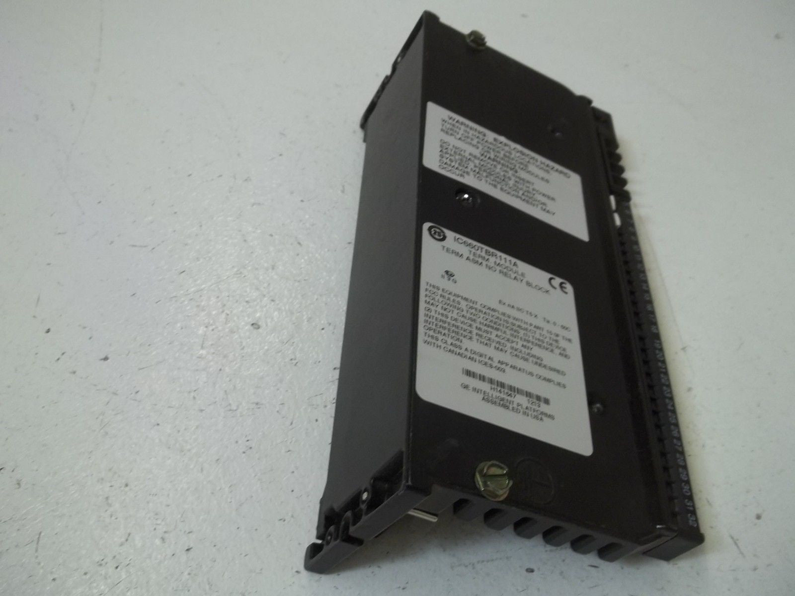 GE FANUC IC660TBR111A TERM. MODULE *USED*