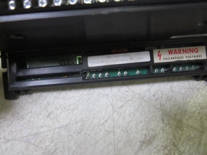 GE FANUC IC660TSD100E 2A 115VAC LOW LEAKAGE  *USED*