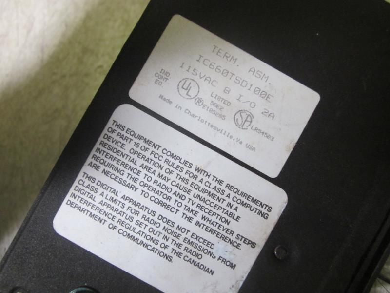 GE FANUC IC660TSD100E 2A 115VAC LOW LEAKAGE  *USED*