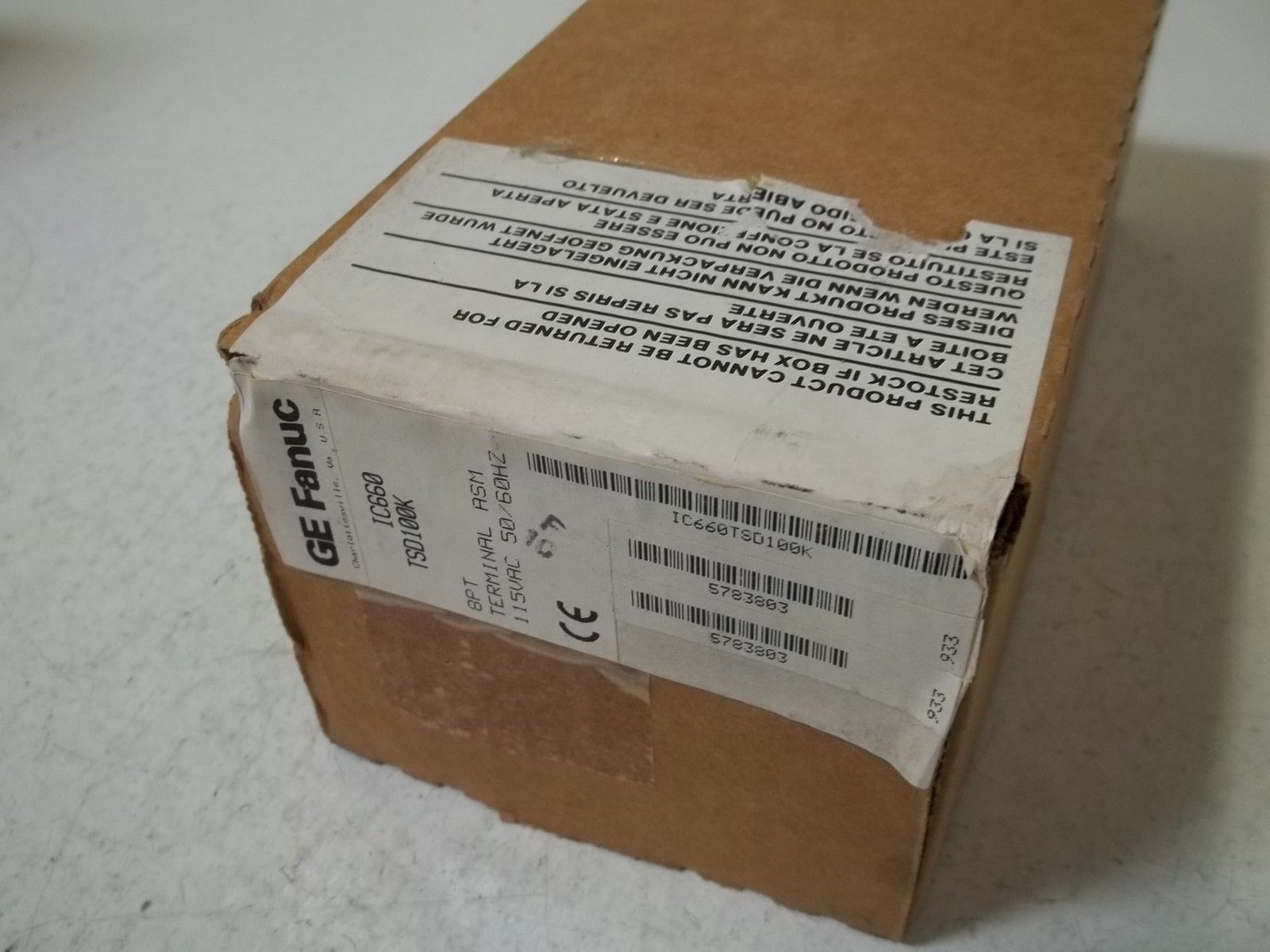 GE FANUC IC660TSD100K 9PT TERMINAL ASM 115VAC 50/60HZ *FACTORY SEALED*