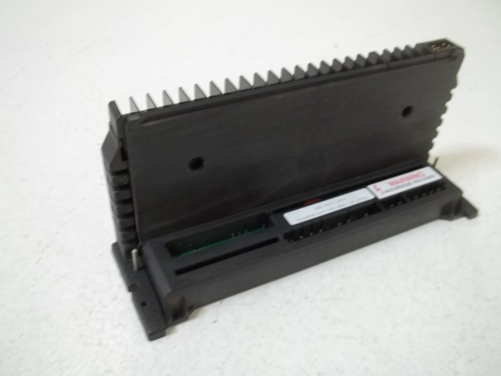 GE FANUC IC660TSD100K TERMINAL ASSEMBLY *USED*