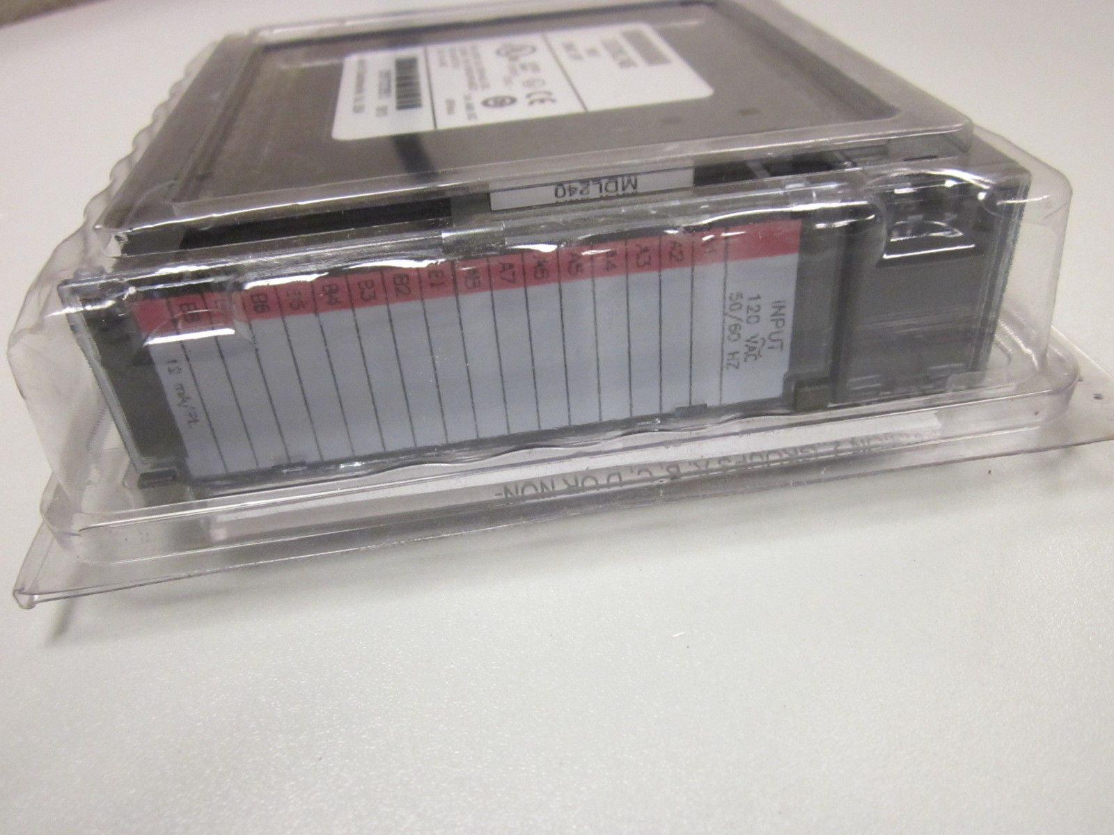 GE FANUC IC693MDL240G INPUT 120VAC 16PT *NEW IN BOX*