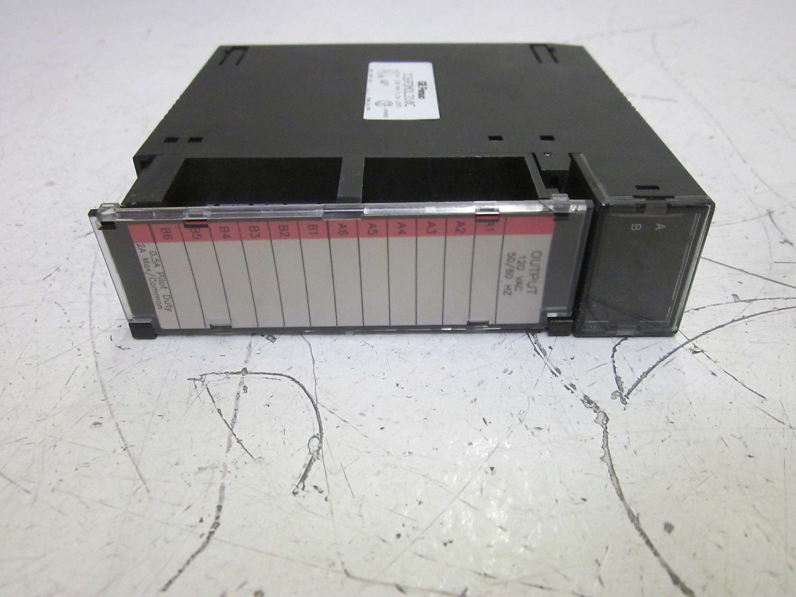 GE FANUC IC693MDL310C OUTPUT MODULE 120VAC 0.5A 12PT *NEW NO BOX*
